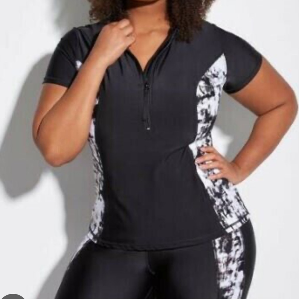 Lane Bryant Livi Rash Guard Shirt Size:26/28